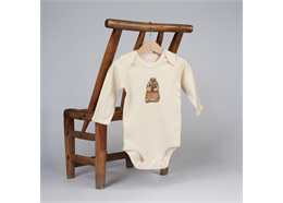 Baby Body langarm, Murmeltier, Grösse 6-12 Monate, Sand Farbe