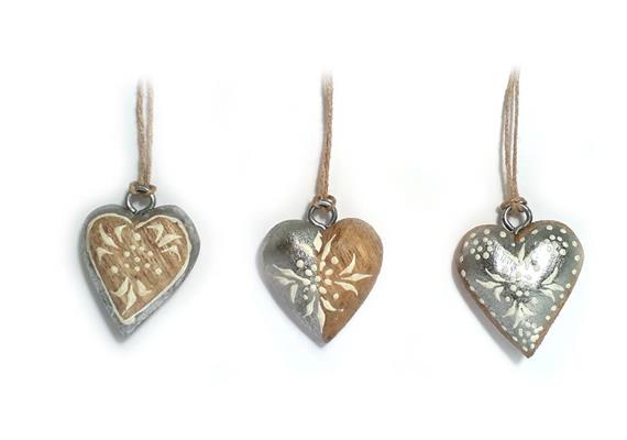 Holz Herz silber klein, 3 x 2cm, 3 assortiert - 24 Stk im Display