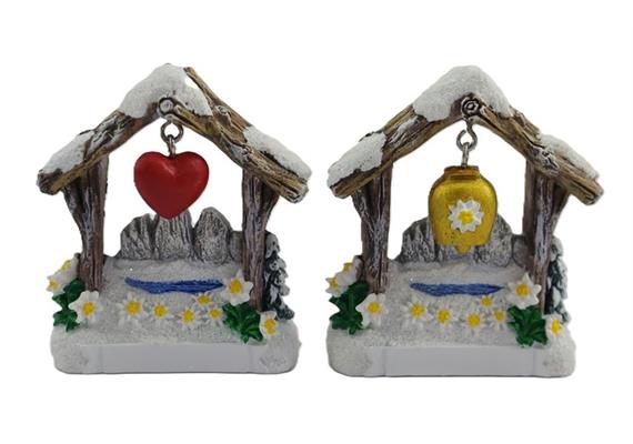 Magnet Winter Holzhütte mit Glocke oder Herz, 2 assortiert