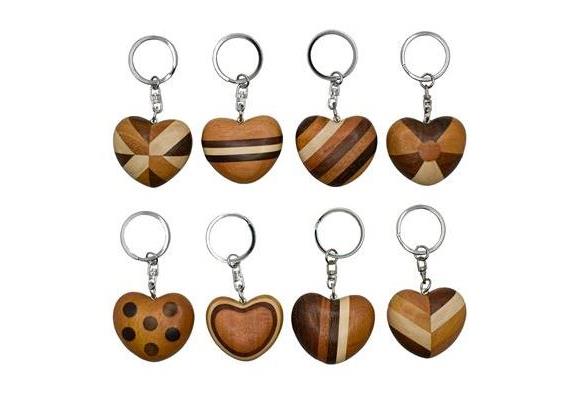 Schlüsselanhänger Herz aus Holz mit versch. Muster, 8 assortiert