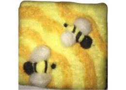 Handgemachte Filz Seife "Bienen"
