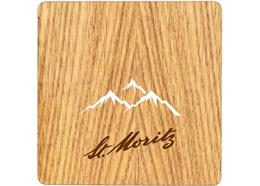 Holz Untersetzer aus Eiche geöl, Bergmotiv, mit Filzrücken, St. Moritz Gravur