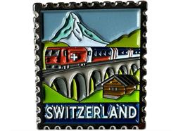 Pin Briefmarke Switzerland Matterhorn mit Zug, 25mm