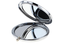 Taschenspiegel mit Holzdeckel und Crans Montana Gravur